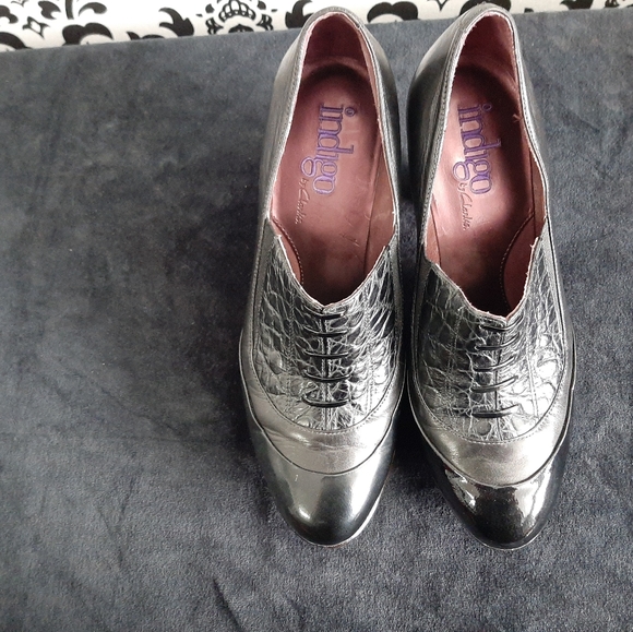 Indigo by Clarks Lethie Victorian-style High Heels - Picture 8 of 8